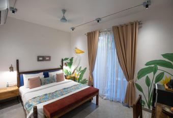 The Sierra - By The Lake has Balcony rooms