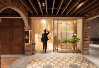 CHO Stay Capsule Hotel-Taoyuan Airport T2 allows 18 year olds to book a room