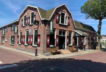 Herberg Binnen has Balcony rooms