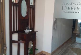 Posada del Herrero has Balcony rooms