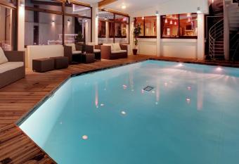 Hotel Le Panorama allows 18 year olds to book a room