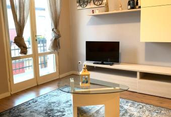 Franciacorta flat & bollicine has Balcony rooms