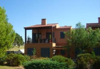 2 bedrooms house with sea view shared pool and enclosed garden at Cambrils 1 km away from the beach has Balcony rooms