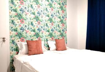 Rooms in Alicante! allows 18 year olds to book a room