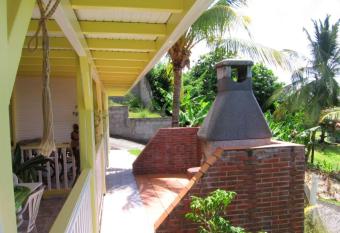 Maison d une chambre avec vue sur la mer jardin clos et wifi a Le Diamant a 1 km de la plage has Balcony rooms