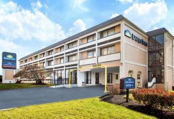 Days Inn by Wyndham College Park has Smoking rooms