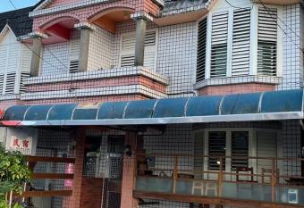 Feng Ge Yuan Homestay has Balcony rooms