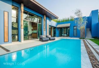 Beautiful pool villa at lively Porto de Phuket blue tree water park and the famous Bangtao beach no further fees to pay has Balcony rooms