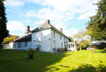 Trenderway Farm allows 18 year olds to book a room