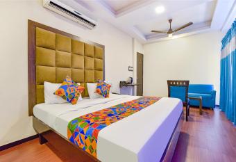 FabHotel Telikos Silver, Near Vadodara Airport allows 18 year olds to book a room