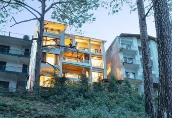 StayVista at Villa in the Mist allows 18 year olds to book a room