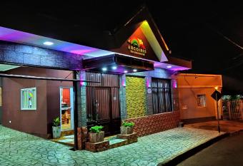 Residencial Arcoiris allows 18 year olds to book a room