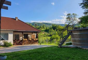 Roua Land has Balcony rooms
