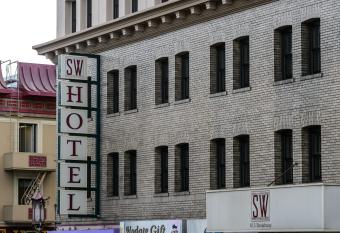 Sw Hotel allows 18 year olds to book a room