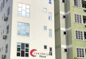 CONTENTO RETREAT has rooms with a private hot tub