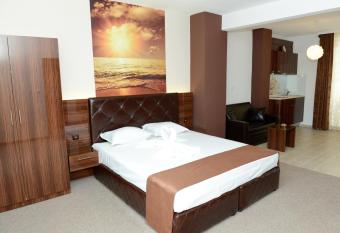 Diamond Kiten has Balcony rooms