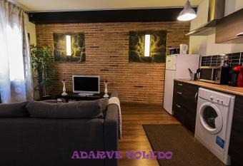 Apartamentos Adarve Toledo has Balcony rooms