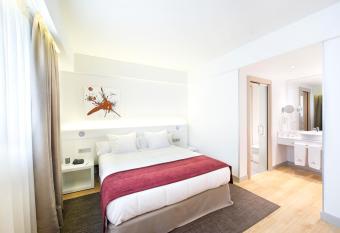 Sercotel Ciudad de Miranda allows 18 year olds to book a room