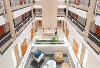 Les Terrasses d Atlanthal has Balcony rooms