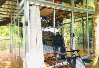 Caba  a treehouse Mountain View has Balcony rooms