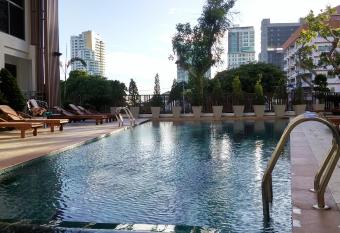 Pattaya Pratumnak nice cosy appt 1 bedroom allows 18 year olds to book a room