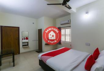 OYO 67427 Saga Guest House allows 18 year olds to book a room