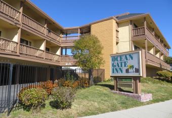 Ocean Gate Inn has Balcony rooms