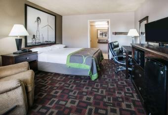 Super 8 by Wyndham Oklahoma Airport Fairgrounds West has Smoking rooms