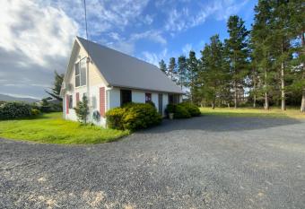 Alexanders Of Richmond has Balcony rooms