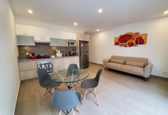 Nuevo Condominio en Ocean Reef has Balcony rooms