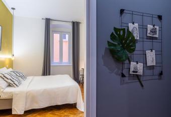 Brand new guest room with Wi-Fi in the city center allows 18 year olds to book a room