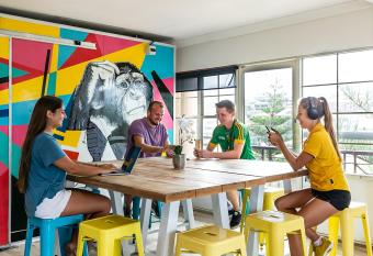 Mad Monkey Coogee Beach has Balcony rooms