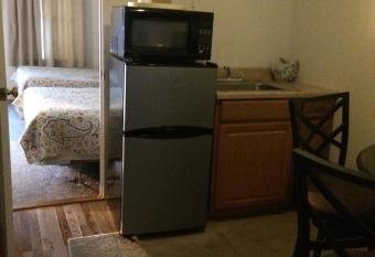 Lodge at Kennebunk has rooms with a private hot tub