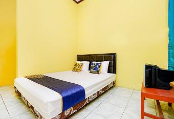 SPOT ON 2546 Griya Widya Syariah allows 18 year olds to book a room