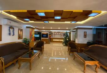 Utsavam Hotel Apartments has Balcony rooms