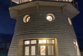 Romantic Beach House Vipingo has Balcony rooms