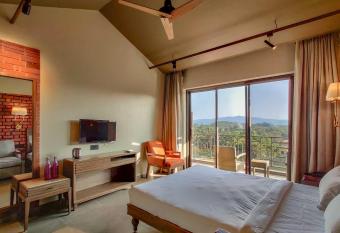 Advait Resort Kshetra Mahabaleshwar has Balcony rooms