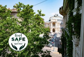 Apartments d Richelieu allows 18 year olds to book a room