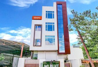 Treebo Trend Gayatri Inn allows 18 year olds to book a room