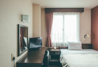 Toyohashi Station Hotel / Vacation STAY 65492 allows 18 year olds to book a room