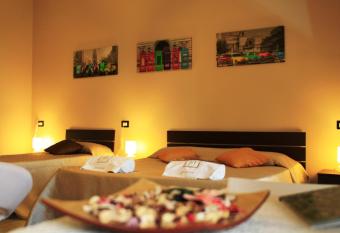 B&B Tra Monti e Mare has Balcony rooms