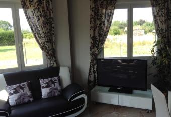 R  sidence Andr   has rooms with a private hot tub