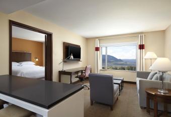 Four Points by Sheraton Kelowna Airport allows 18 year olds to book a room