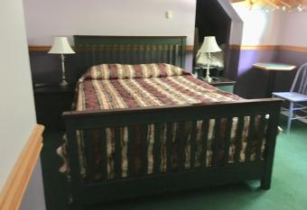 Rainbow Lake Castle Resort allows 18 year olds to book a room