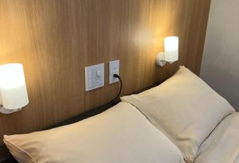 JUO Hotel Akihabara has rooms with a private hot tub