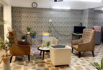 The Paradise Aundh has Balcony rooms