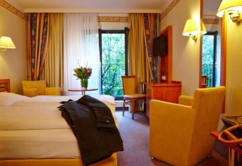 Hotel Concorde allows 18 year olds to book a room