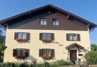 Haus Kohl has Balcony rooms