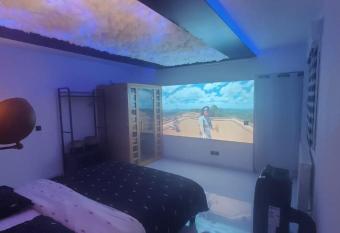 AOG PRESTIGE Private SPA Jacuzzi Sauna Parking, Colmar allows 18 year olds to book a room