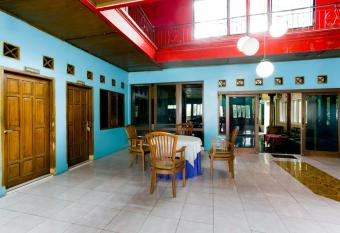 SPOT ON 2584 Hotel Karya Nunggal Asri allows 18 year olds to book a room